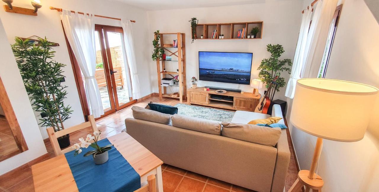 Oasis Desert - Holiday Home With Pool & Garden Near Corralejo And Lajares Eksteriør bilde
